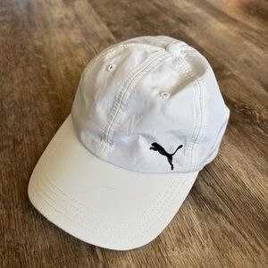 Like new! Athletic White Puma Baseball Hat